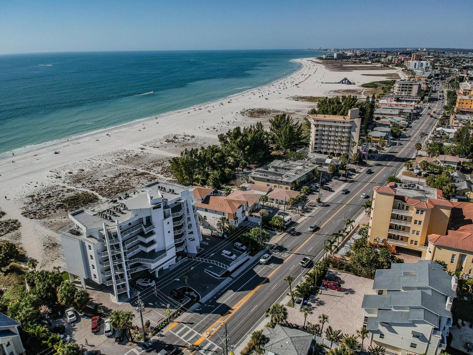 Villa Oceana 202 West St. Pete Beach Exterior foto