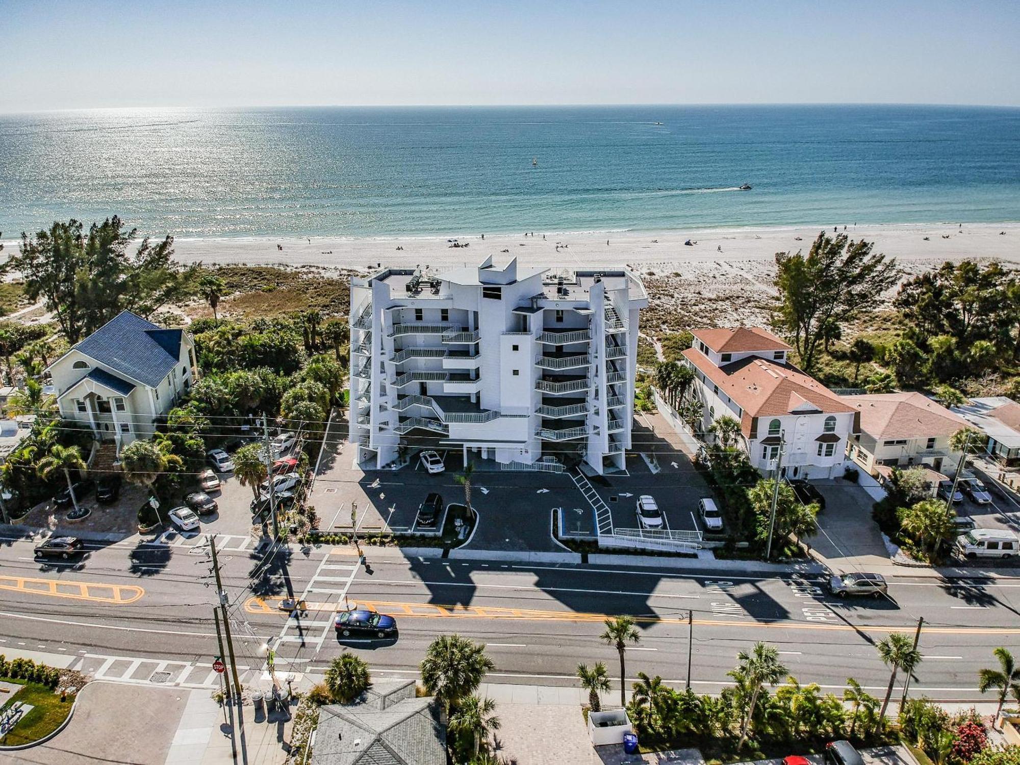Villa Oceana 202 West St. Pete Beach Exterior foto